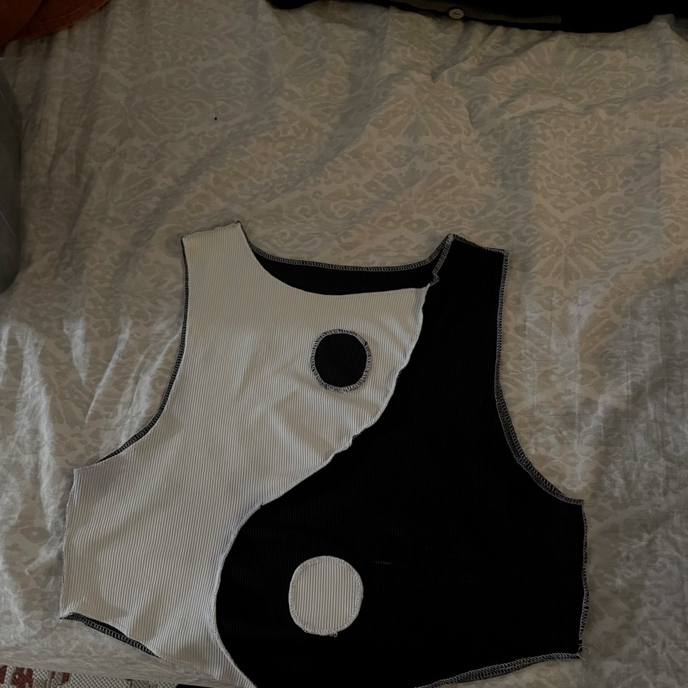 crop top